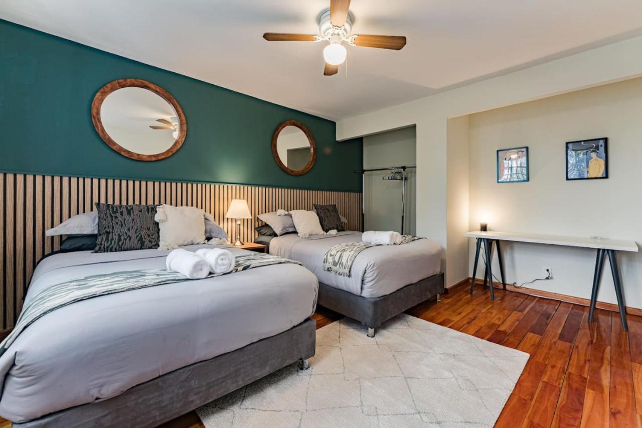 Stylish Getaway With Patio, Near Attractions