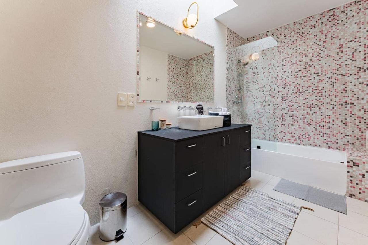 Stylish Getaway With Patio, Near Attractions * Mexico City