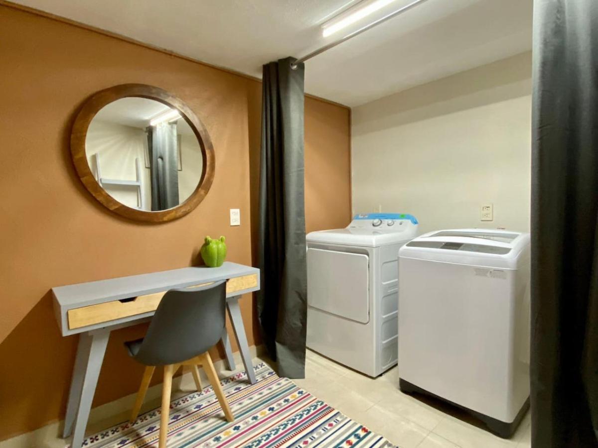 Holiday home Stylish Getaway With Patio, Near Attractions *