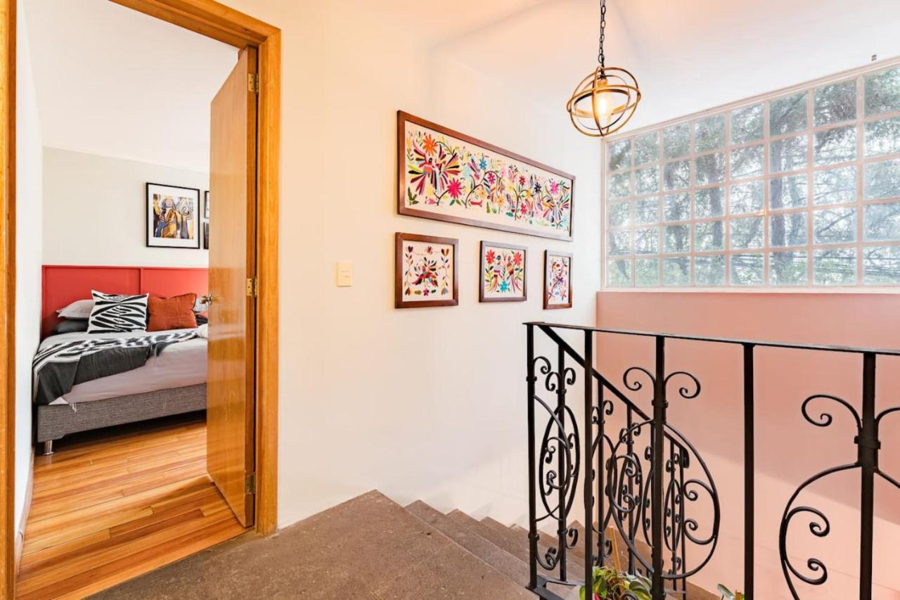 Stylish Getaway With Patio, Near Attractions Mexico City