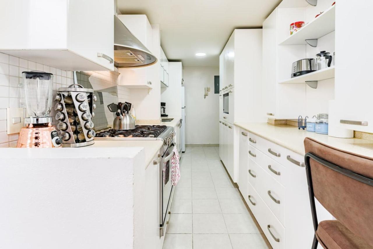 Holiday home Stylish Getaway With Patio, Near Attractions Mexico City