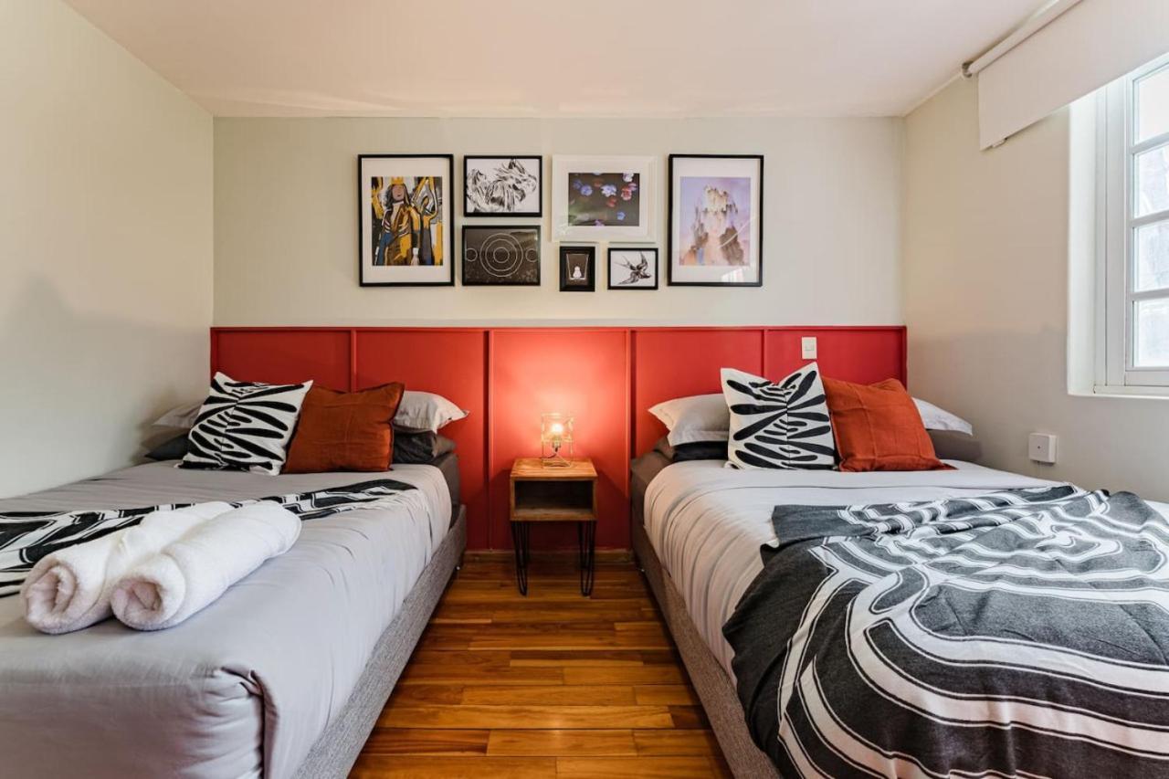 Holiday home Stylish Getaway With Patio, Near Attractions