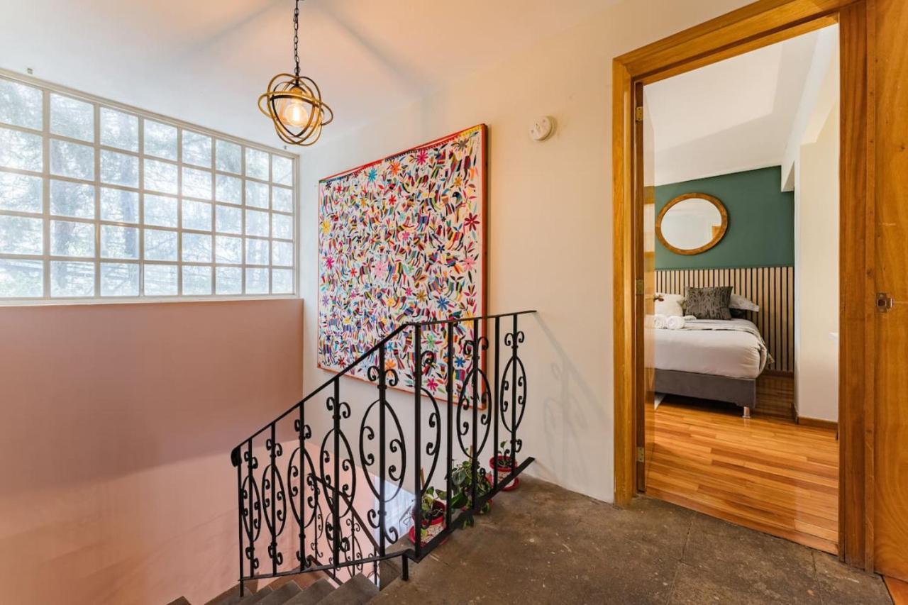 Stylish Getaway With Patio, Near Attractions *