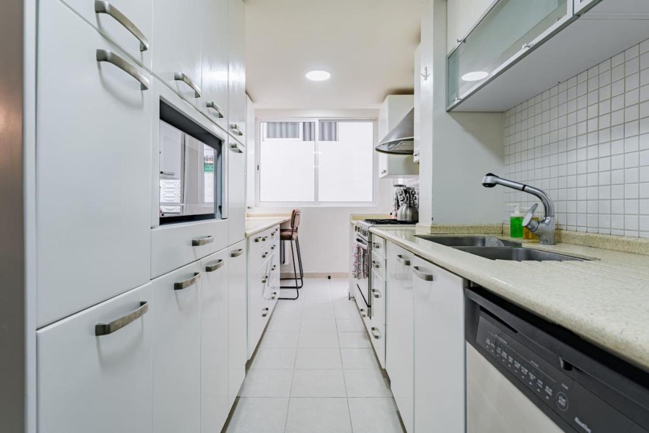 Stylish Getaway With Patio, Near Attractions Holiday home *