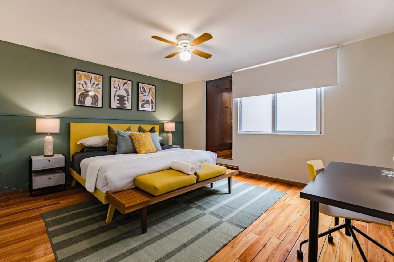 Stylish Getaway With Patio, Near Attractions *