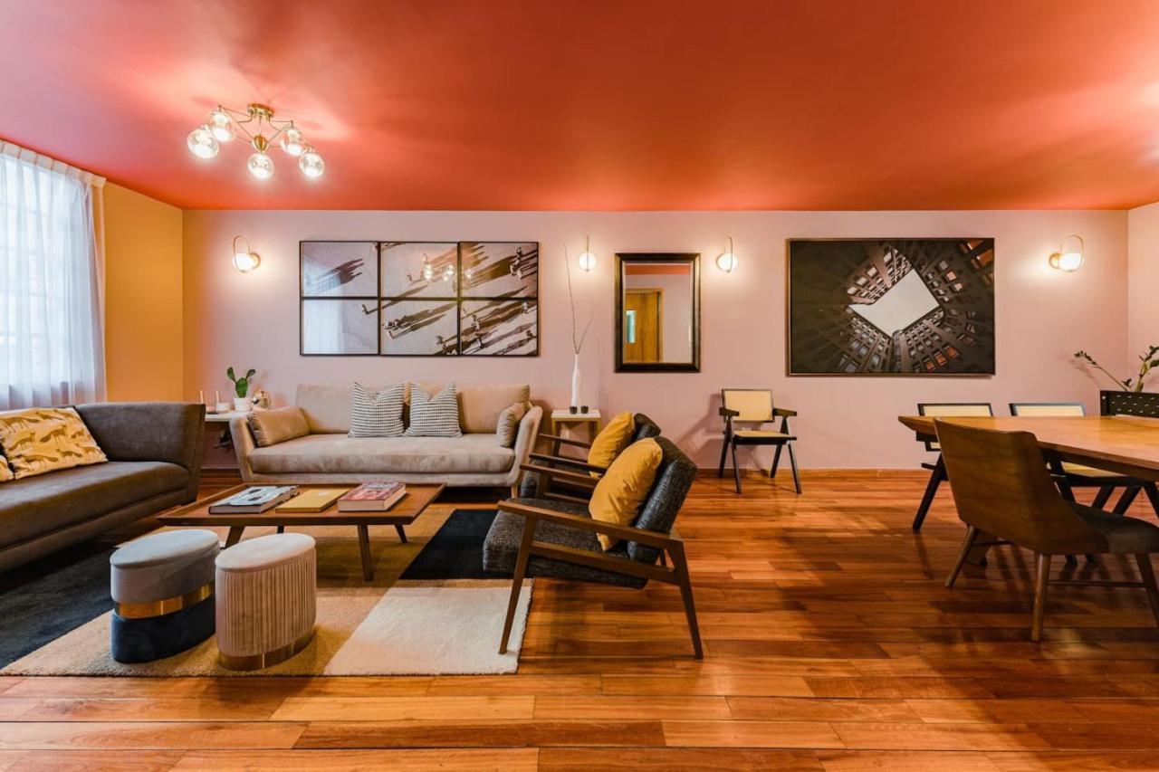 Holiday home Stylish Getaway With Patio, Near Attractions