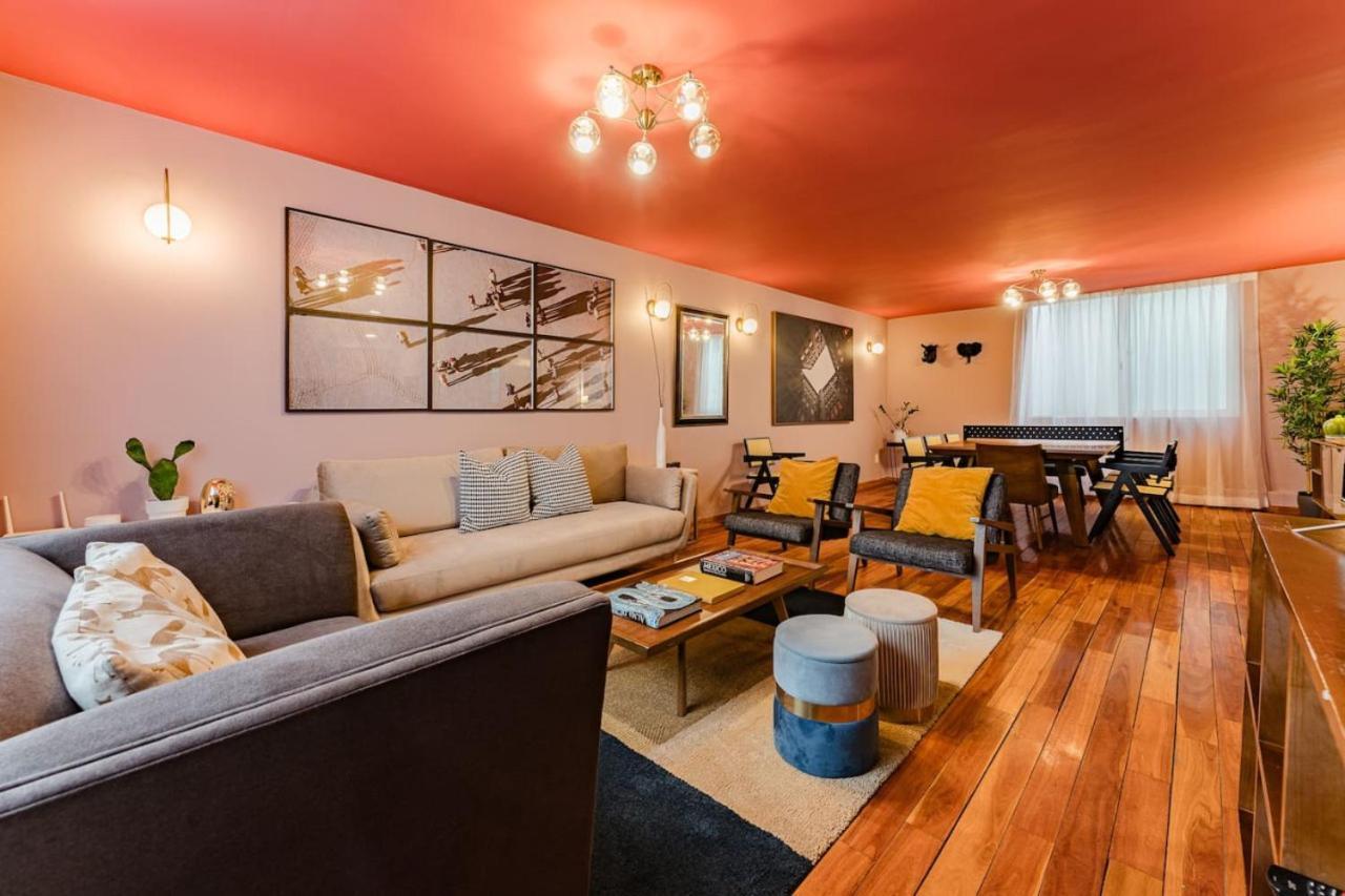 Stylish Getaway With Patio, Near Attractions Holiday home *